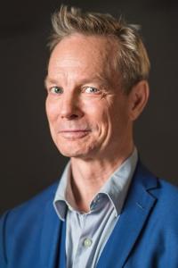 Bill Irwin as TARS (voice) in Interstellar (11/2014)