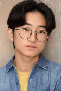 Jim Kaplan as Ye-Joon Park in The Holdovers (10/2023)