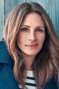 Julia Roberts as Samantha Barzel in The Mexican (03/2001)