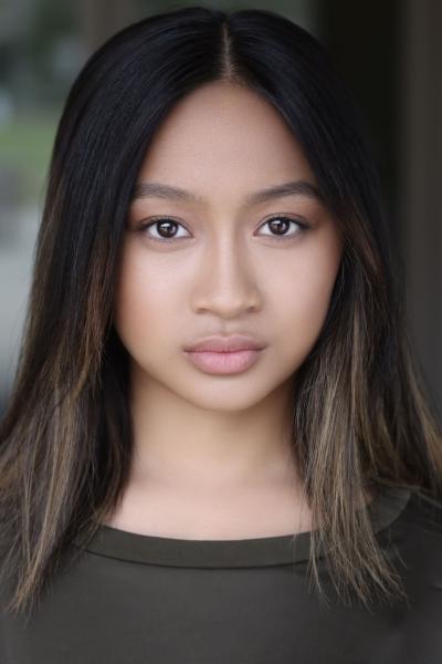 Chloe Adona profile image