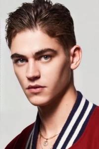 Hero Fiennes Tiffin as Santo Ferreira in The Woman King (09/2022)