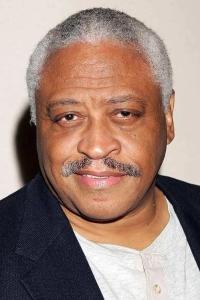 Ron Canada as Cop in Times Square in Home Alone 2: Lost in New York (11/1992)