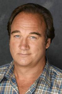 Jim Belushi as Salvatore Buonarte (as James Belushi) in Only the Lonely (05/1991)