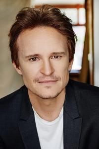 Damon Herriman as Charlie in Once Upon a Time... in Hollywood (07/2019)