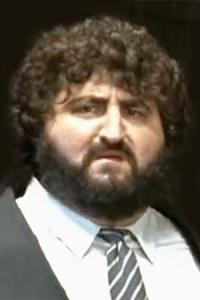 Armen Ksajikian as Musician in Rio (04/2011)