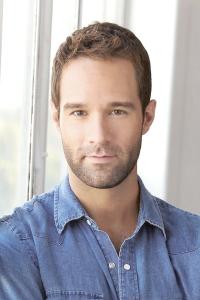 Chris Diamantopoulos as Rob Weiss in Season 8 (01/2010)