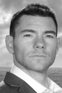 Andy Pilgrim as Stunt Double in Inception (07/2010)