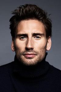 Edward Holcroft as Charlie in Kingsman: The Golden Circle (09/2017)