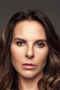 Kate del Castillo as Teresa Mendoza in Season 1 (02/2011)