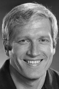Ken Howard as Committee Chairman in Clear and Present Danger (08/1994)