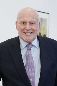 Michael Lynne as Executive Producer in The Lord of the Rings: The Two Towers (12/2002)