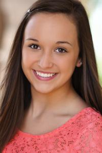 Alexa Gengelbach as Bus Girl in Man of Steel (06/2013)