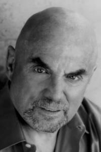 Don LaFontaine as TV Announcer (voice) (uncredited) in The Cable Guy (06/1996)