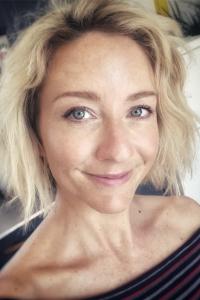 Flora Moody as Makeup Artist in Into the Woods (12/2014)