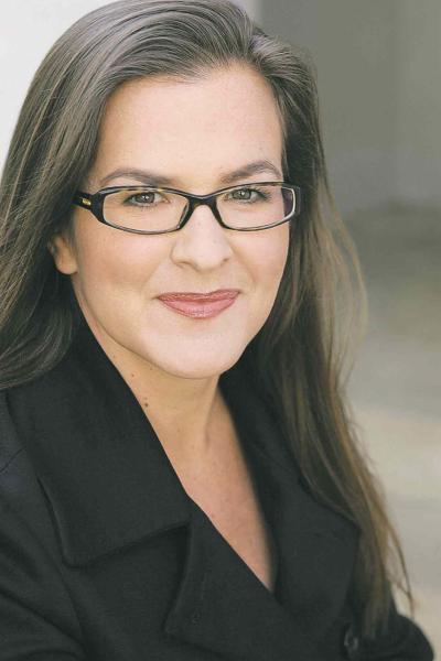 Annie Jacobsen profile image