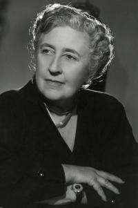 Agatha Christie as Original Concept in The Menu (11/2022)