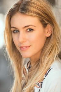 Nicola Anderson as Julia's Friend in Mission: Impossible - Ghost Protocol (12/2011)
