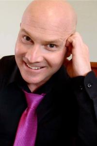 Christopher Swindle as Li (voice) in Season 1 (11/2018)