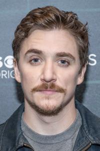 Kyle Gallner as Vince Schneider in Scream (01/2022)