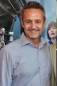 Mitchell Bell as Co-Producer in Black Widow (01/2021)
