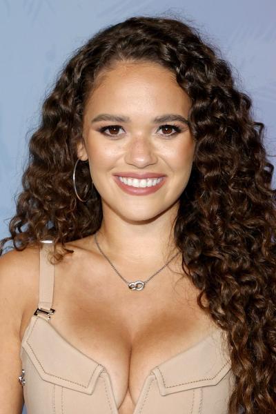 Madison Pettis profile image