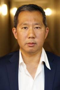 Elbert Kim as Police Officer (uncredited) in The Menu (11/2022)