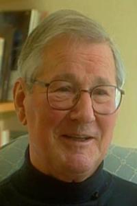Tom Pevsner as Executive Producer in GoldenEye (11/1995)