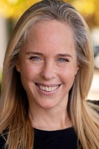 Holly Dorff as Additional Voices (voice) in Rio (04/2011)