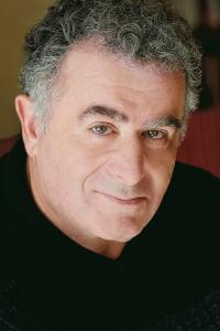 Saul Rubinek as Murray Markowitz in Season 1 (02/2020)